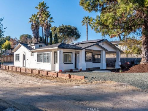 143 Vine St, Lake Nacimiento CA  93446-3736 exterior