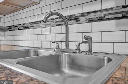 107 Gay St, Red Lion PA  17356-1114 exterior