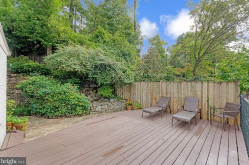 3073 Cleveland Ave, Washington DC 20008-3450 exterior