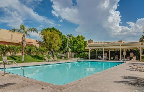 7 Pine Valley Dr, Rancho Mirage CA  92270-1606 exterior