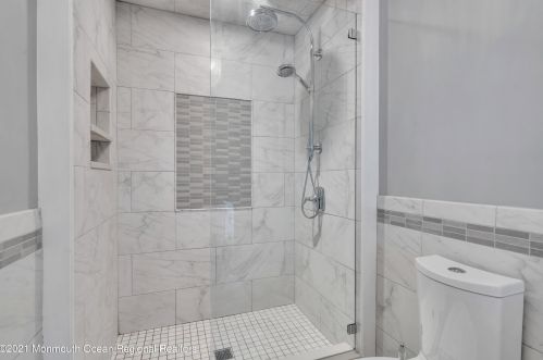 142 Serpentine Dr, Morganville NJ  07751-1400 exterior