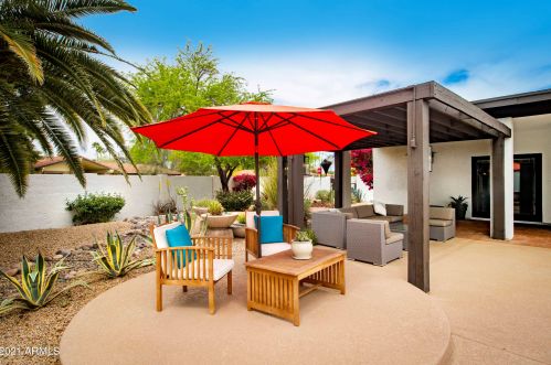 5301 Paradise Dr, Scottsdale AZ 85260-5433 exterior