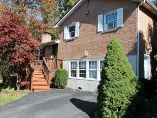 409 Himler Rd, Greensburg, PA 15601-6322