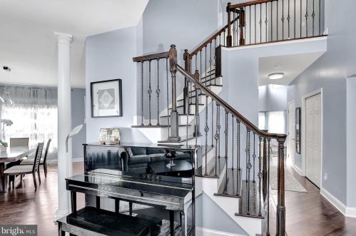 100 York Dr, Princeton NJ  08540-7950 exterior