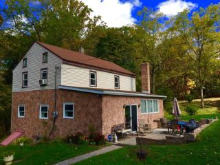 25 Spring Ln, Drums, PA 18222-2307