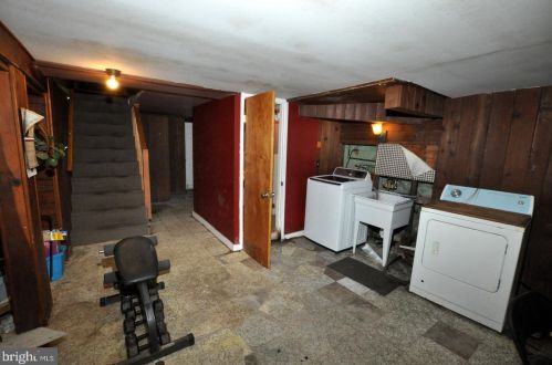 408 Latona Ave, Trenton NJ 08618-2716 exterior