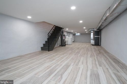 1034 Jackson St, Philadelphia PA  19148-3011 exterior