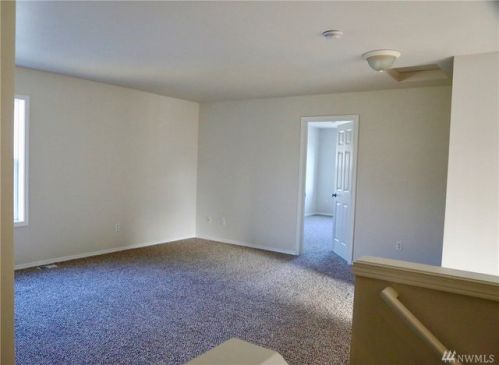 3160 3rd St, Seattle, WA 98056-5818