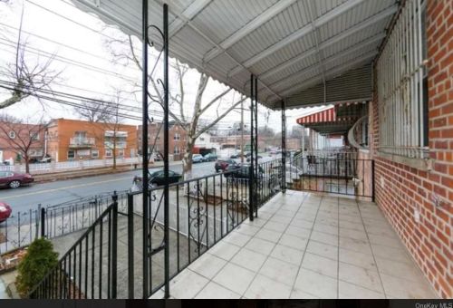 1804 Schieffelin Ave, Bronx, NY 10466-5829