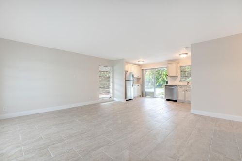 3515 Florida Blvd, West Palm Beach, FL 33410-2275