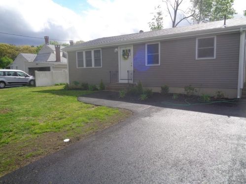 47 Arrow Ave, Warwick RI  02886-5101 exterior