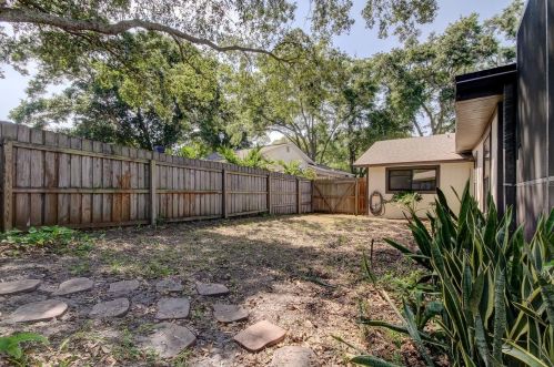 2854 Trailwood Dr, Palm Harbor FL  34684-3250 exterior