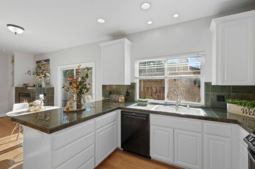 861 Apricot Ave, Campbell CA  95008-3268 exterior