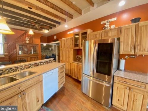 401 Chestnut St, Ashland PA  17921-1322 exterior