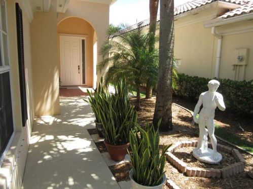 4779 Blossom Dr, Delray Beach, FL 33445-5323