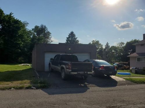 816 Morton St, New Castle, PA 16101-4831