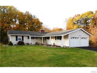 6 Autumn Ridge Rd, Bridgeport, CT 06611-1204