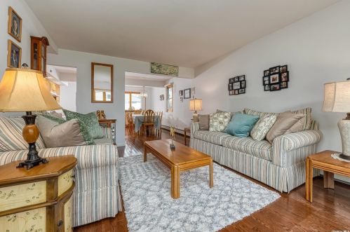 3 Short Ln, North Bellmore NY  11710-4523 exterior