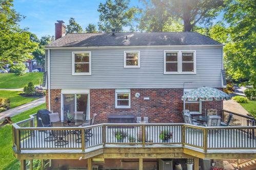 425 Hunting Creek Rd, Canonsburg, PA 15317-2327