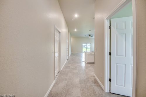 1401 1st Ter, Cape Coral, FL 33909-2662