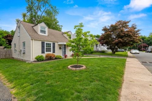 22 Kennedy Rd, Greystone Park, NJ 07950-2312