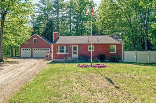 196 Wansor Rd, Wakefield, NH 03830-3865