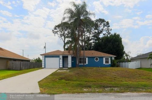 2731 Ensenada Ter, Fort Pierce, FL 34953-4153