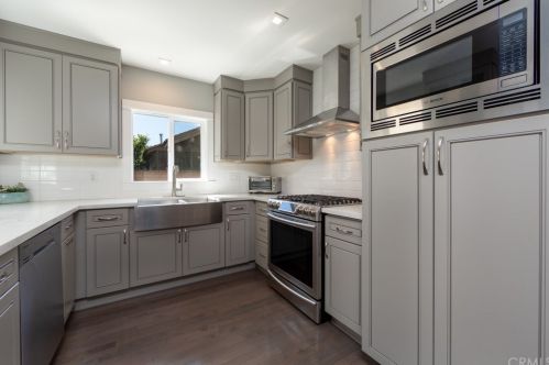 324 Grand Ave, Long Beach CA  90814-2738 exterior