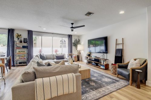 1632 Classical Blvd, Delray Beach FL  33445-1200 exterior