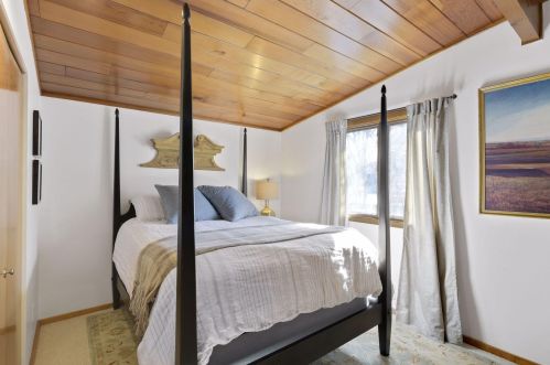 1500 Yosemite Ave, Minneapolis MN 55416-1728 exterior