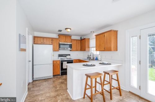 49 Bradford Ct, Charles Town WV  25414-4208 exterior