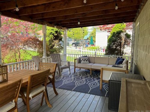 19 George St, Bridgeport CT  06611-1902 exterior