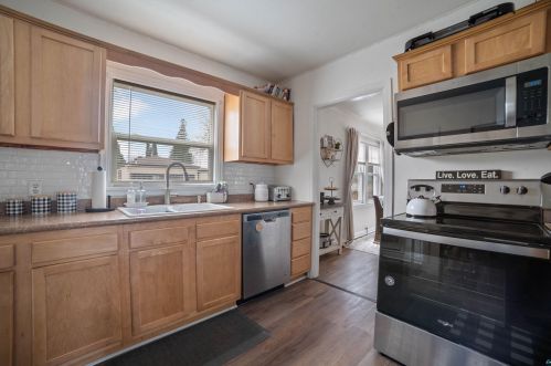 136 9th St, Scanlon MN  55720-1815 exterior