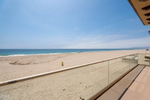 1065 Mandalay Beach Rd, Oxnard, CA 93035-1880