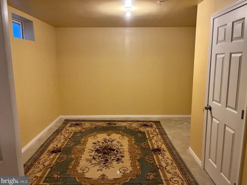 3456 Eagle Ridge Dr, Woodbridge VA  22191-6567 exterior