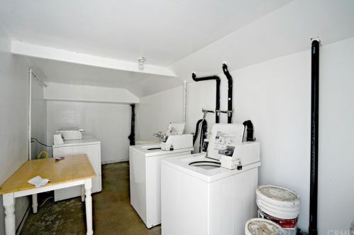 5101 Lindsey Ave, Pico Rivera CA  90660-2732 exterior