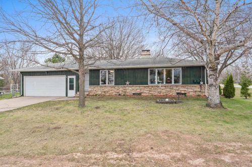 2392 Riverview Dr, Green Bay, WI 54313-6707
