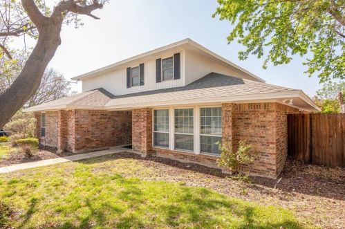 7628 Woodside Hl, Fort Worth, TX 76179-2853