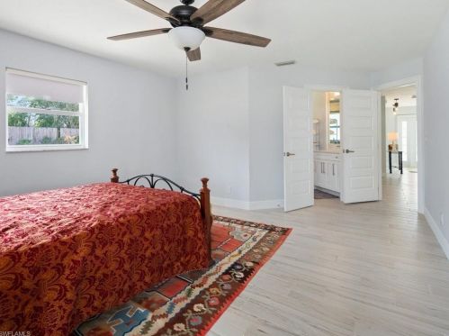 520 Soll St, Naples FL  34109-3873 exterior