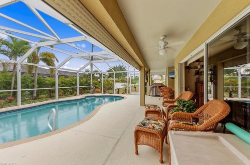 1609 20th Ave, Cape Coral FL  33991-3133 exterior