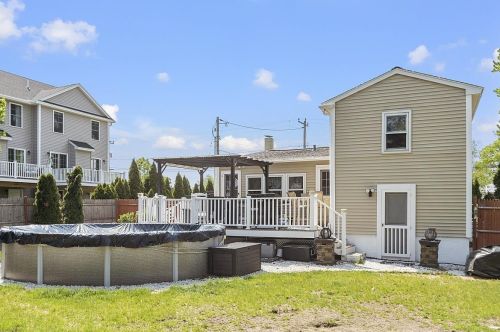 16 Dumaine Ave, Nashua NH  03063-1033 exterior