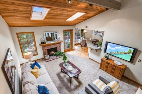 17 Malaga Pl, Manhattan Beach CA  90266-0072 exterior