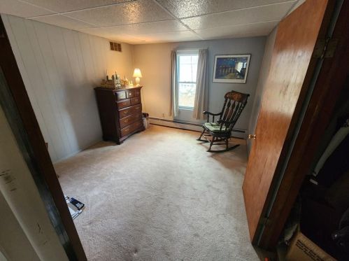 81 Flagg Ln, North Kingstown RI  02852-6707 exterior