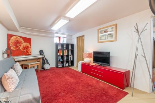 40 Newman Ave, Nutley NJ  07110-2126 exterior