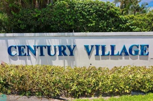 165 Sheffield G, West Palm Beach, FL 33417-1522