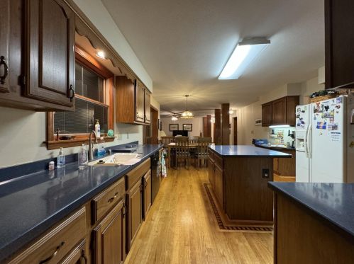 1 Cedar Pt, Newport KY  41076-1743 exterior