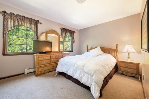 11 Greenhaven Rd, Tompkins Corners NY  10579-3303 exterior