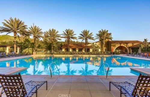 22 Shadybend, Irvine CA  92602-0844 exterior