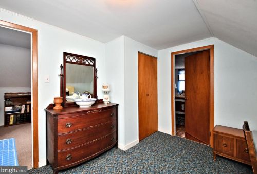 325 Lewis Rd, Limerick PA 19468-1510 exterior