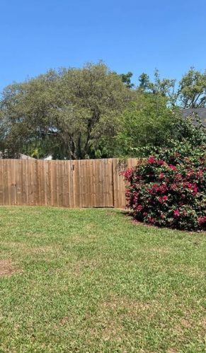 608 Sunset Ln, Lutz FL  33549-3802 exterior